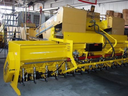 image of geffs chip spreader expandable hopper